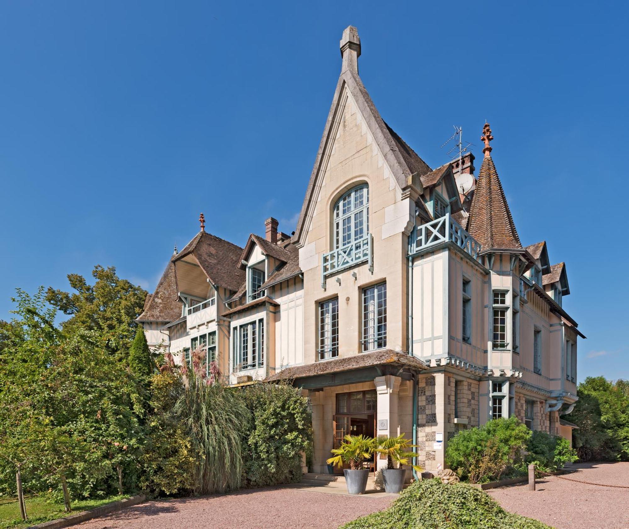 Le Moulin De Hotel 4*